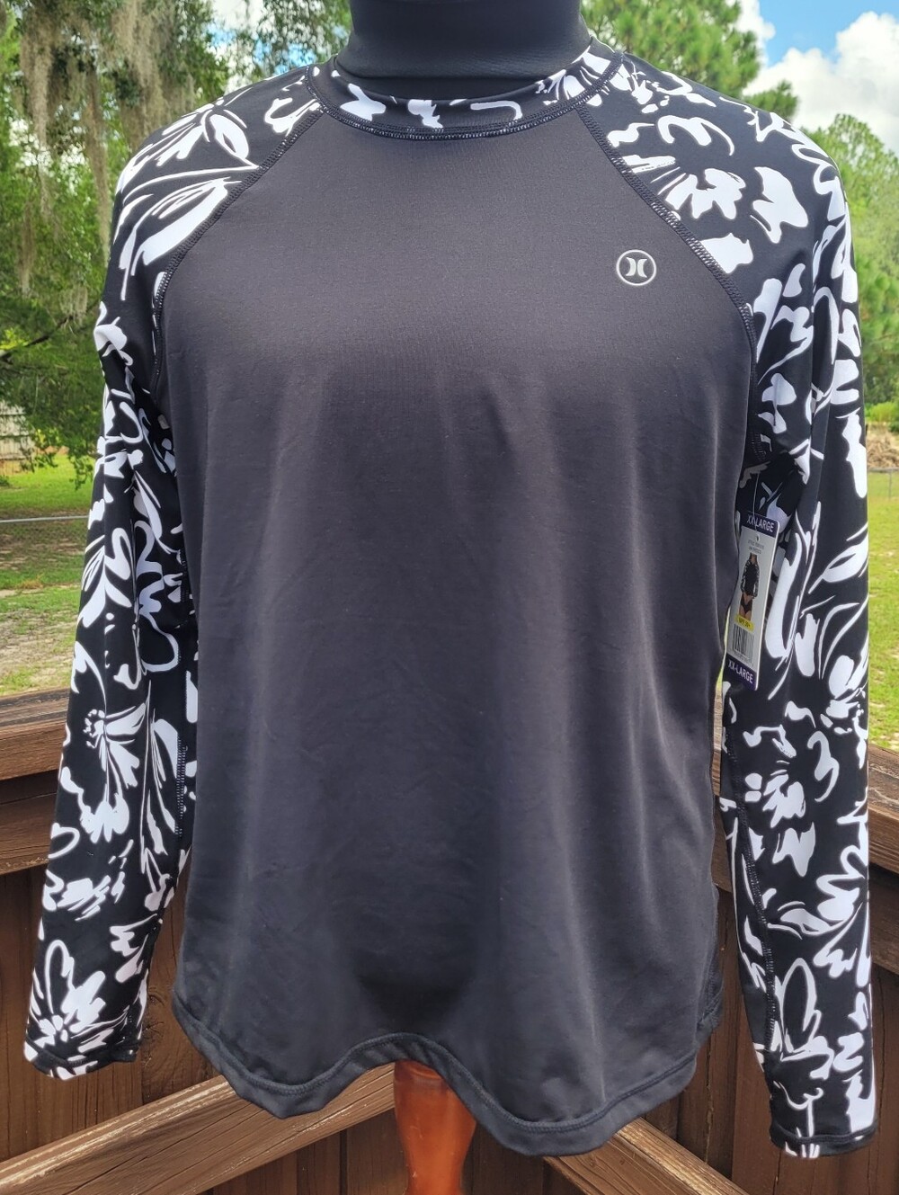 Hurley NWT Outdoor Top UPF 50+ ❤️ Women's Size XXL Beautiful (*Read Details*)